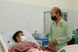 Hiến thận cứu con trai, người cha ở Lào Cai làm nên điều kỳ diệu