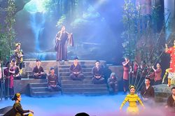 Nghệ thuật Xiếc kết hợp Cải lương tái hiện hình tượng Phật hoàng 'Trần Nhân Tông' trên sân khấu