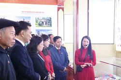 Hà Tĩnh khai mạc Trưng bày chuyên đề 'Đại thi hào Nguyễn Du – Ngàn năm nhớ mãi'