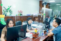 Từ 1/1/2026, công chức, viên chức làm việc tại Trung tâm Phục vụ hành chính công cấp xã ở Nghệ An được hỗ trợ 1,2 triệu đồng mỗi tháng