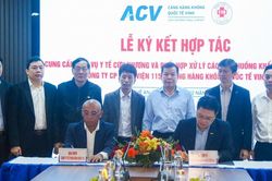 Bệnh viện 115 ký kết hợp tác cung cấp dịch vụ y tế, cứu thương với Cảng hàng không quốc tế Vinh