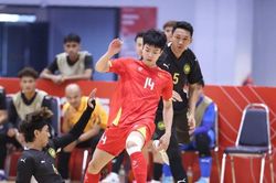 Futsal Việt Nam 1-0 Indonesia: Minh Quang mở tỷ số từ đá phạt