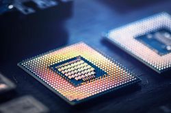 Bùng nổ AI gây khủng hoảng chip nhớ, PC và smartphone sắp tăng giá
