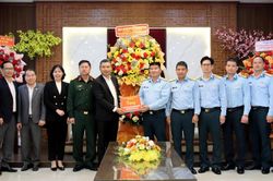 Lãnh đạo thành phố Đà Nẵng chúc mừng các đơn vị nhân kỷ niệm 81 năm Ngày thành lập Quân đội nhân dân Việt Nam