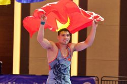 Thắng trận chung kết SEA Games 2025 chỉ sau 32 giây, tượng đài vật Việt Nam đi vào lịch sử