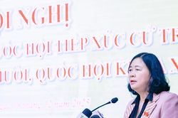 Chủ tịch Ủy ban Trung ương MTTQ Việt Nam tiếp xúc cử tri Hà Nội