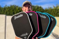 Đánh giá Franklin FS Tour Dynasty 2025: Vợt cho người chơi ưa kiểm soát