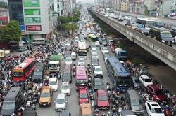 Hà Nội sẽ hoàn thành chuyển đổi phương tiện giao thông xanh chậm nhất trong năm 2030
