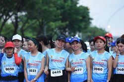 Tổ chức giải chạy 'Bước chạy kết nối - Chung tay chia sẻ'