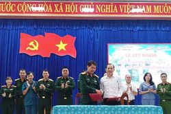 Ban Chỉ huy phòng thủ khu vực 5 - Điện Bàn kết nghĩa với xã Gò Nổi