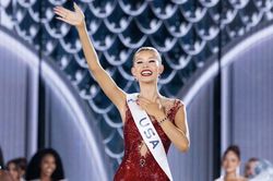Người đẹp Mỹ đăng quang Miss Cosmo 2025