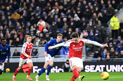 Tin thể thao (21-12): Arsenal thắng nhọc Everton