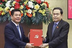 Ông Nguyễn Hồng Diên giữ chức Phó Bí thư chuyên trách Đảng ủy Quốc hội