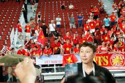 HLV Kim Sang Sik xúc động sau HCV SEA Games 33 của U22 Việt Nam