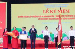 Trường THPT Lê Hồng Phong kỷ niệm 60 năm thành lập và đón nhận Huân chương Lao động hạng Nhì