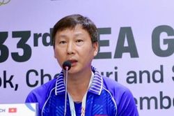 VFF chưa vội gia hạn hợp đồng với HLV Kim Sang-sik