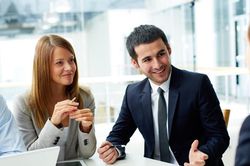 Người nước ngoài làm việc tại Trung tâm tài chính quốc tế đủ 3 năm được xét thường trú