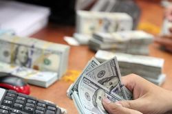 Ngân hàng trong Trung tâm tài chính quốc tế mua bán trái phiếu ngoại tệ không quá 7% vốn tự có