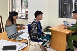 Hai anh em ruột lừa đảo bằng hình thức cho vay tiền qua mạng