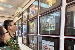 Triển lãm ảnh '80 năm hào khí miền Đông'