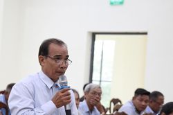 Cử tri xã Đại Lộc kiến nghị hỗ trợ cải tạo đồng ruộng để kịp thời sản xuất vụ mùa mới