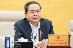 Xem xét thông qua nghị quyết về tiêu chuẩn đơn vị hành chính, phân loại đô thị
