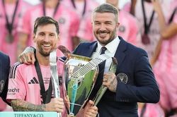 Messi bị 5 huyền thoại cho 'ngửi khói' ở danh hiệu Vua phá lưới