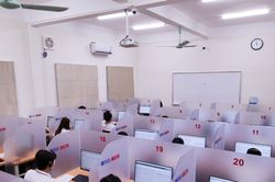Hơn 63.000 bài thi IELTS bị điều chỉnh điểm do sự cố kỹ thuật