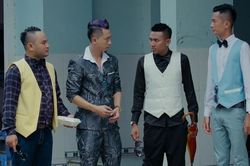 Bộ phim trải qua 10 năm quay dựng, 3 lần đặt tên và nhiều sự cố sắp ra rạp