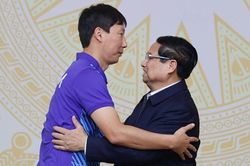 HLV Kim Sang-sik được đề xuất tặng Bằng khen Thủ tướng sau HCV SEA Games