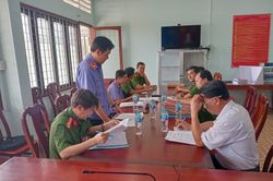 VKSND Khu vực 5, Đồng Tháp phối hợp kiểm tra, hướng dẫn tại Công an cấp xã