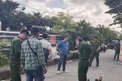 Bắt được nghi can dùng kéo đâm vợ giữa đường