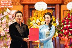 Ca sĩ Tân Nhàn nhận quyết định bổ nhiệm chức danh Phó Giáo sư