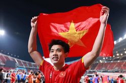 Hành động cao đẹp của Đình Bắc khi đem toàn bộ tiền thưởng từ 2 danh hiệu cá nhân để làm thiện nguyện
