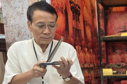 Nghệ nhân gìn giữ tinh hoa mỹ nghệ sừng