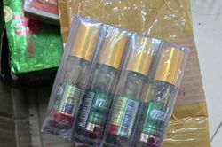 Đột kích sào huyệt sản xuất dầu gió giả nhãn hiệu Siang Pure Oil tại TP.HCM: Sự thật rùng mình sau những chai dầu giá rẻ