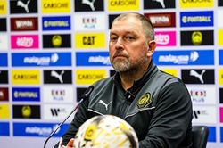 HLV Malaysia quyết đấu Việt Nam giữa tâm bão FIFA trừng phạt