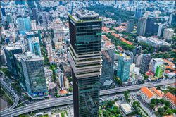 Thắp sáng những biểu tượng đặc trưng của Việt Nam và Anh trong tuần lễ đón năm mới 2026