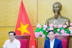 Thủ tướng Chính phủ chủ trì Hội nghị quán triệt, triển khai các Nghị quyết của Quốc hội