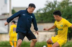 Phạm Văn Quyến trăn trở với hành trình phát triển bóng đá của các cầu thủ trẻ