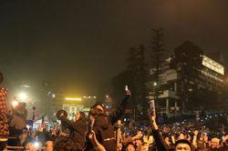 Hàng nghìn du khách phấn khích với countdown Chào năm mới 2026 Sa Pa