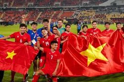 FIFA vinh danh bóng đá Việt Nam sau năm 2025 rực rỡ với cú hat-trick vô địch
