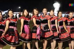 Rực rỡ sắc màu đêm khai hội