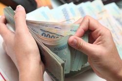 Phát hành và mua lại trái phiếu duy trì quy mô lớn