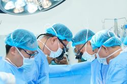 Ca ghép tim xuyên đêm tại Bệnh viện Đại học Y Dược TP. Hồ Chí Minh: Cuộc chạy đua sinh tử khép lại năm 2025