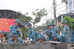 Thủ tướng chỉ đạo làm xuyên lễ Tết, quyết tâm về đích 'Chiến dịch Quang Trung' trước 15/1/2026