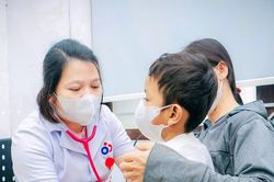 Infographic: 11 nhóm đối tượng nào được thanh toán 100% chi phí khám chữa bệnh BHYT từ 1/1/2026?