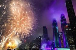 Thế giới đón năm 2026 với ước vọng hòa bình