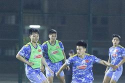 Cơn đau đầu của HLV Kim Sang Sik: Tại sao Thanh Nhàn là mắt xích không thể thay thế?