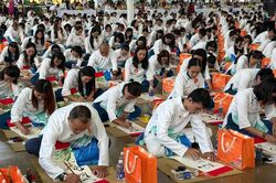 TP. Hồ Chí Minh: Màn đồng diễn nghệ thuật quy tụ hơn 1.000 thư pháp gia